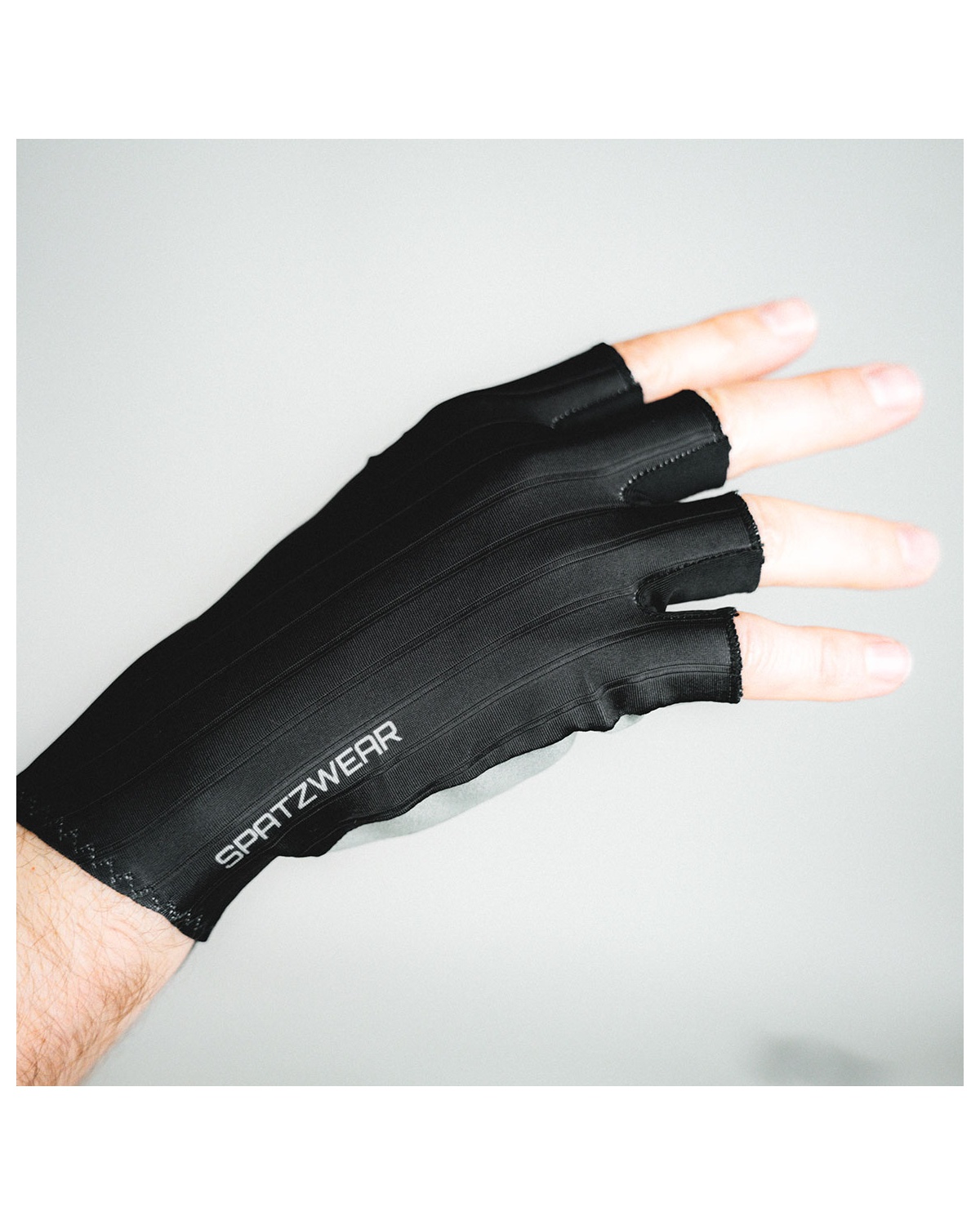 Spatzwear Aero Glovz Radhandschuhe kurz schwarz