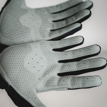 Spatzwear Aero Glovz Radhandschuhe lang schwarz