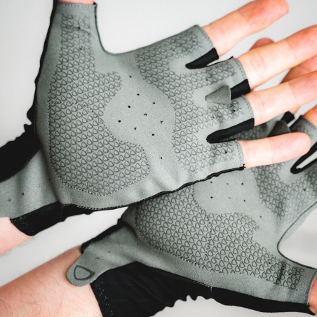Spatzwear Aero Glovz Radhandschuhe kurz schwarz