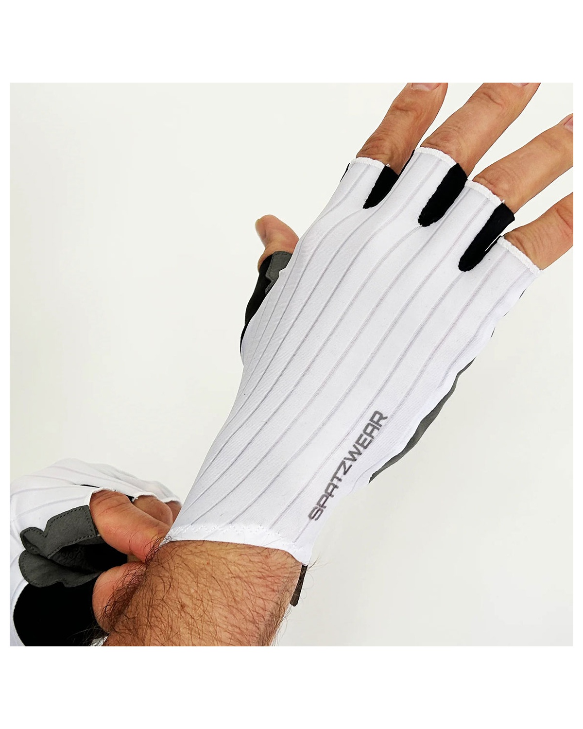 Spatzwear Aero Glovz Radhandschuhe kurz weiß